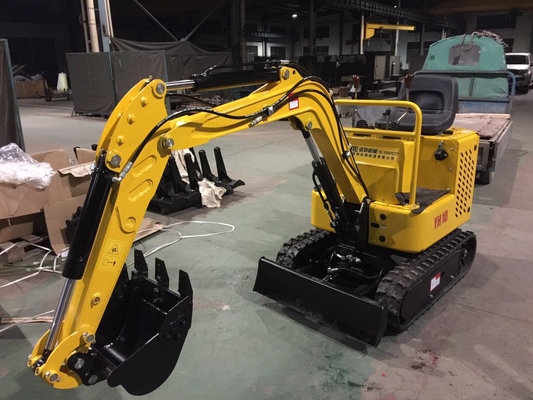Simple 1.5km/H Mini Excavator Machine / Digging Machine For Farm Weight 800kg